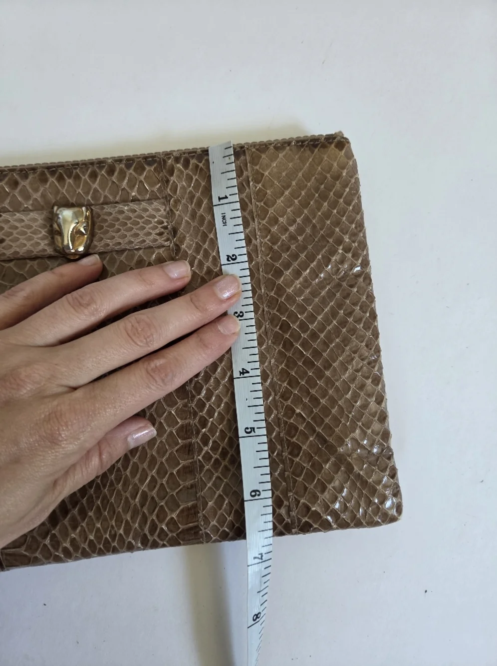 VTG Ruth Saltz light brown neutral snake skin clutch wristlet cougar accent - Picture 8 of 8